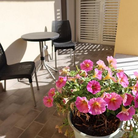 Ferienwohnung La Casa Di Loris Sarzana Exterior foto